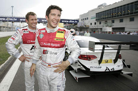 Mike Rockenfeller er team-kammerat med Tom Kristensen (i baggrunden). Rockenfeller blev i år nr. 4 i Le Mans og var en del af det næstbedste Audi-hold mens Tom K som bekendt vandt Le Mans for ottende gang. De møder hinanden i Copenhagen Historic Grand Prix.